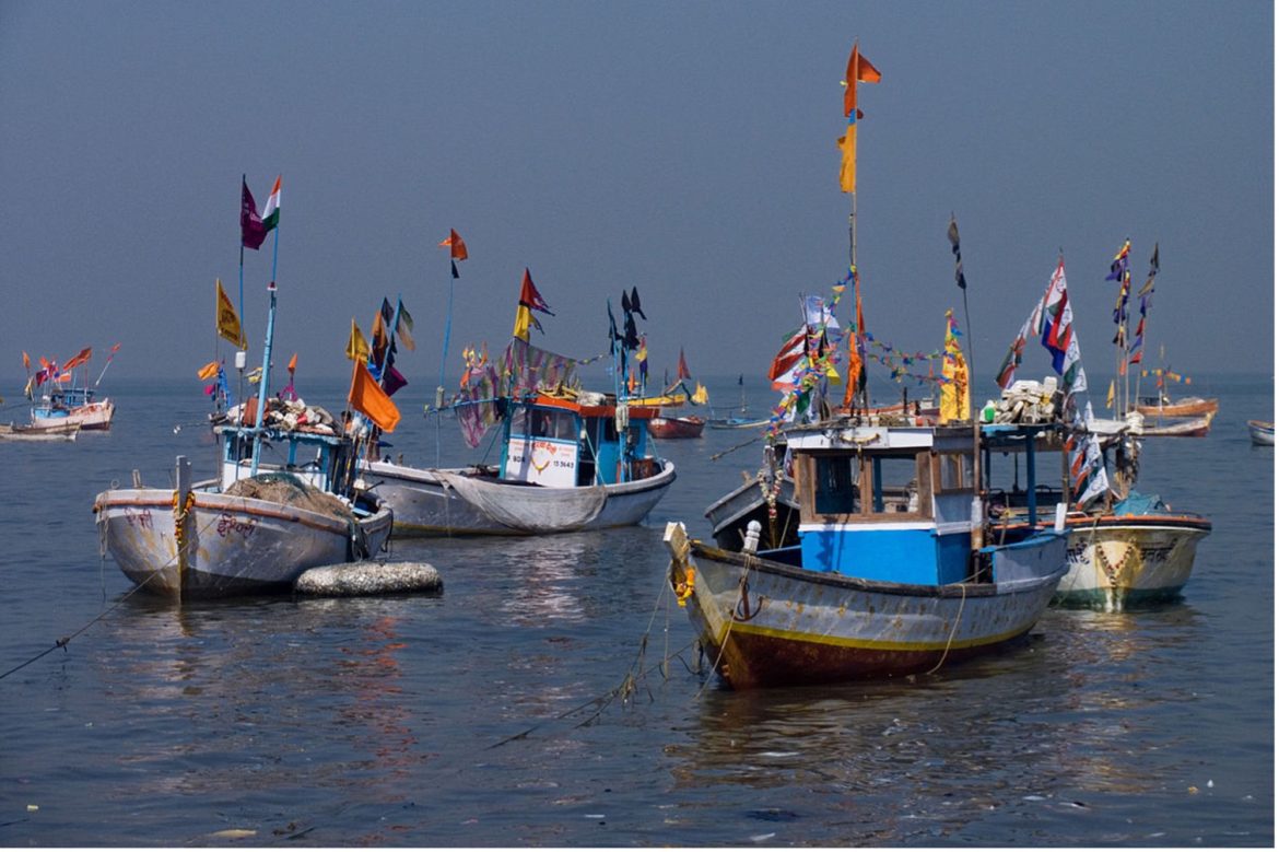 Indian Fishermen Risking Lives for Better Catches Indian Fishermen Risking Lives for Better Catches